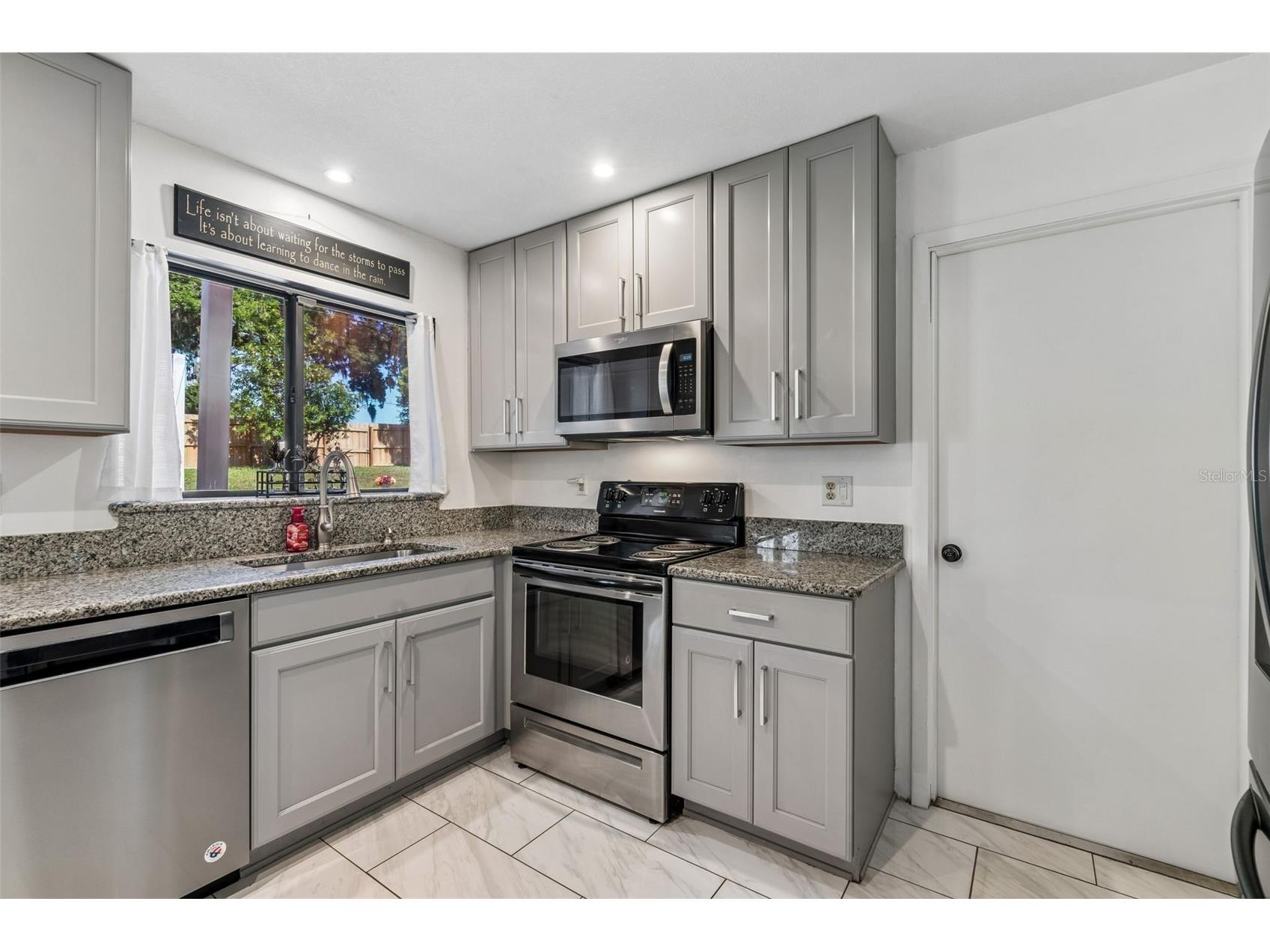8425 Saint Giles Court Zephyrhills FL 33541 TB8511404 image18
