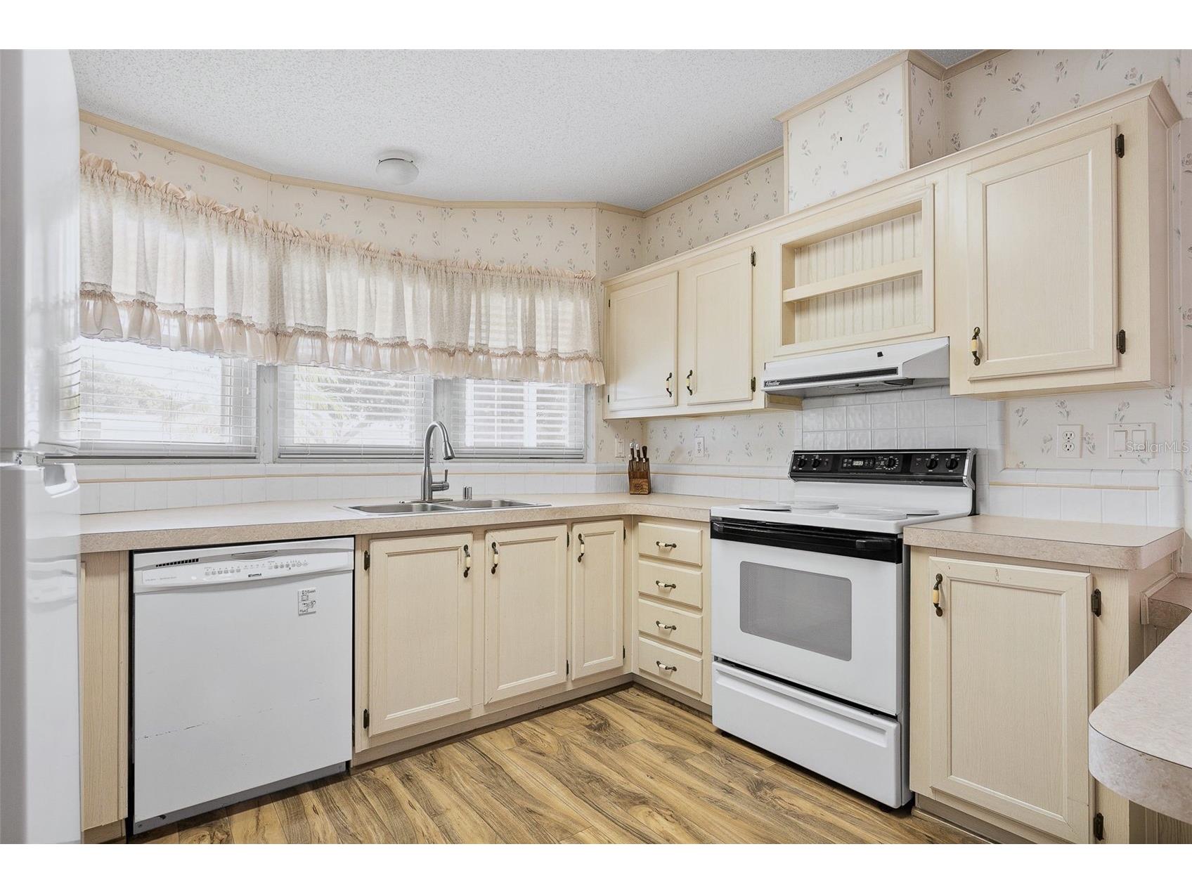 8427 Castle Garden Road Palmetto FL 34221 A4664356 image11