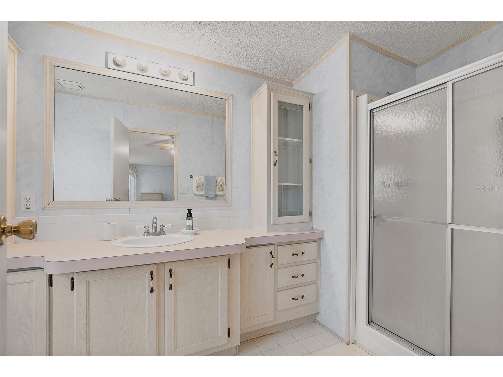 8427 Castle Garden Road Palmetto FL 34221 A4664356 image24