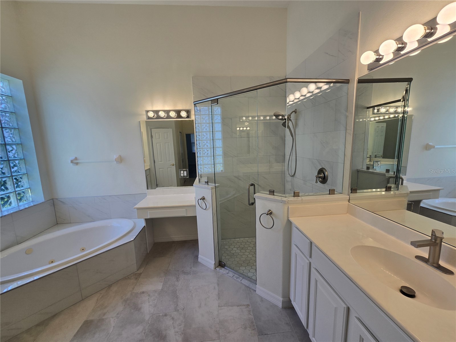 8427 Sailing Loop Lakewood Ranch FL 34202 A4699236 image31