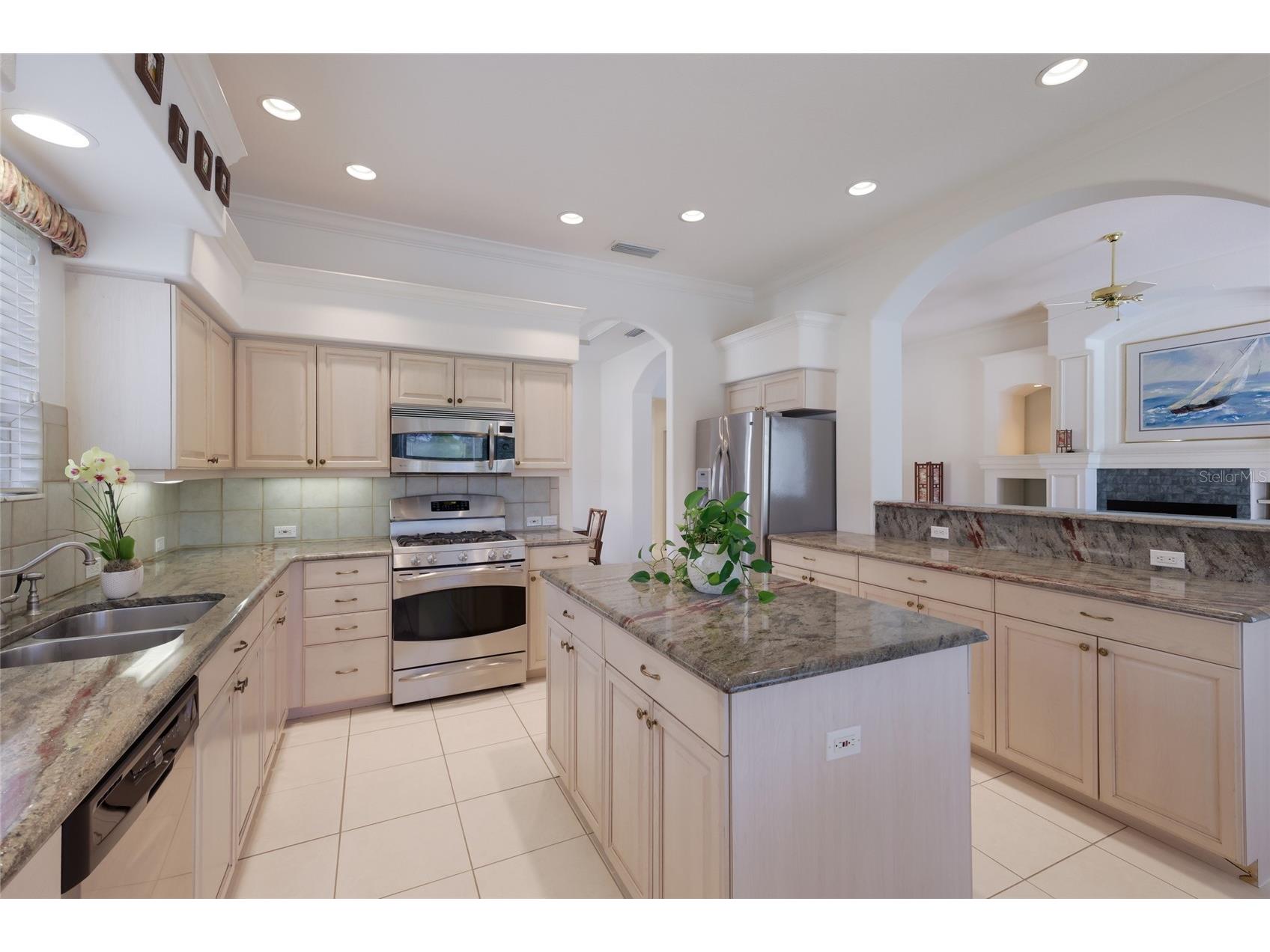 8428 Misty Morning Court Lakewood Ranch FL 34202 A4685923 image12
