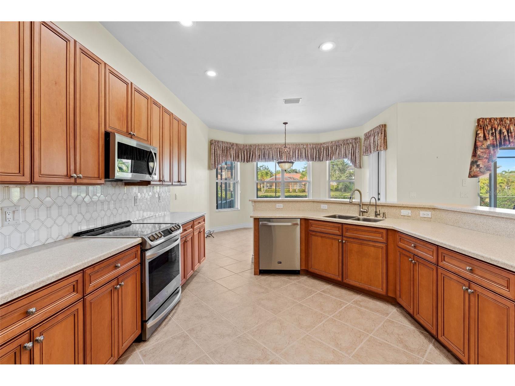 8429 Laurel Lakes Boulevard Naples FL 34119 C7518137 image17