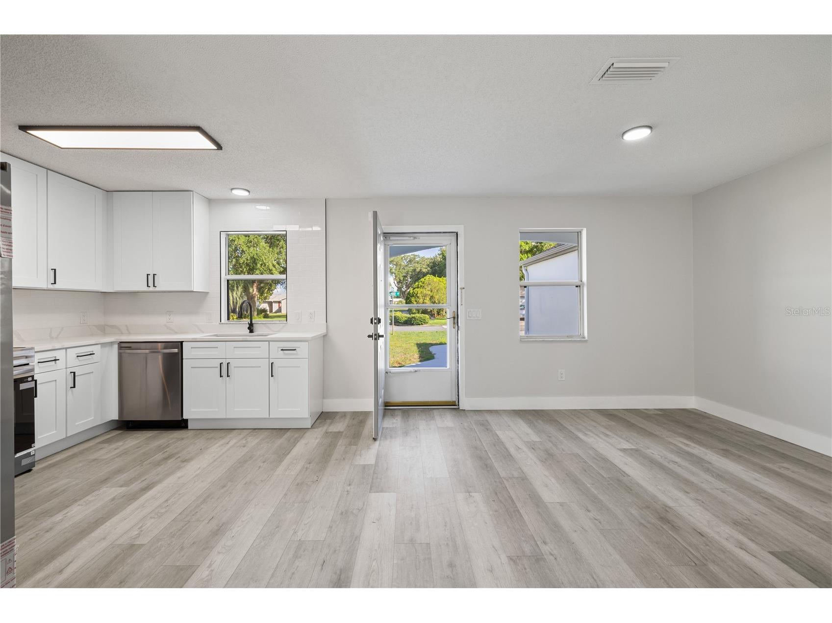 843 Bolivar Street Lady Lake FL 32159 TB8511597 image6