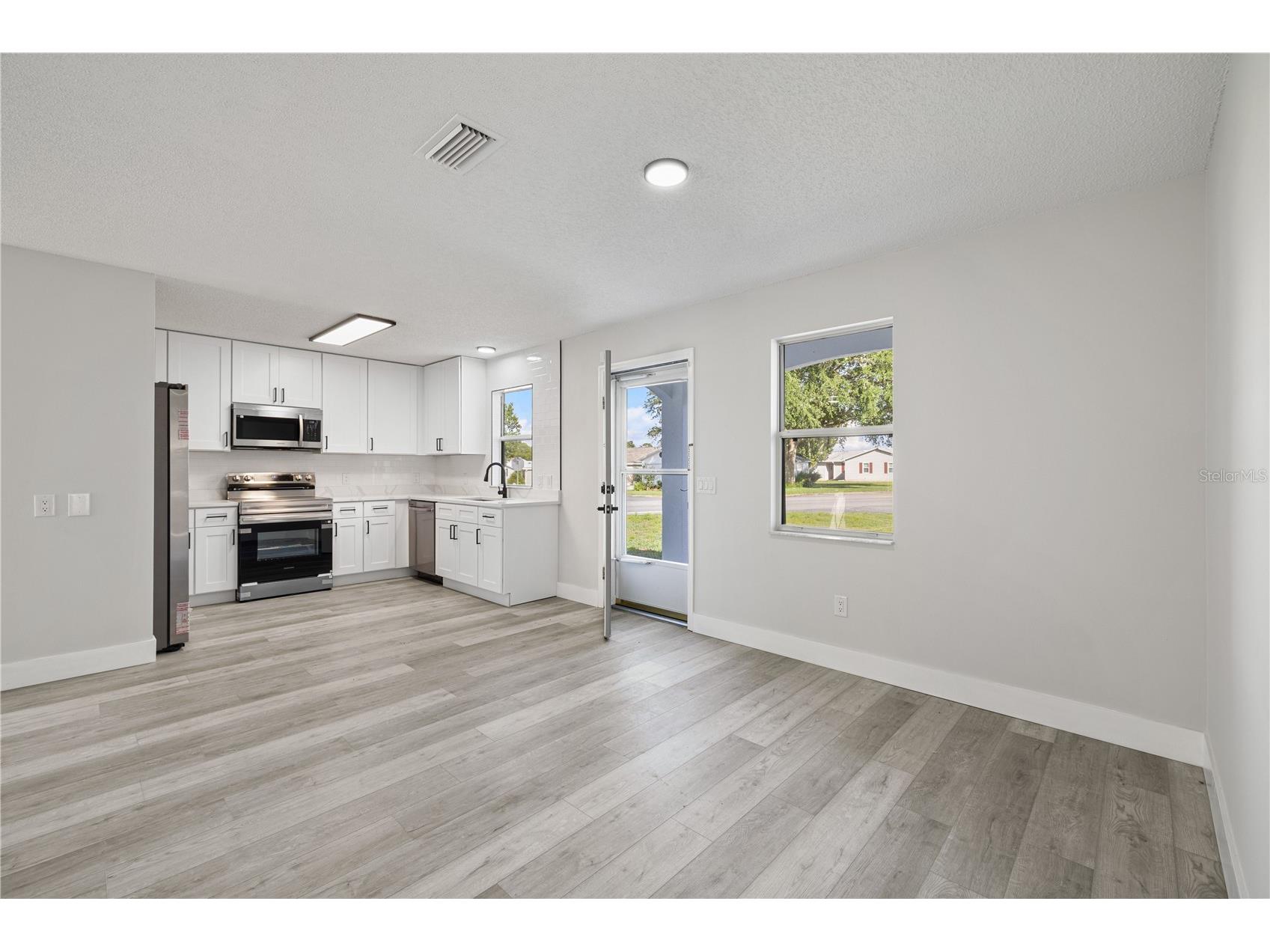 843 Bolivar Street Lady Lake FL 32159 TB8511597 image7