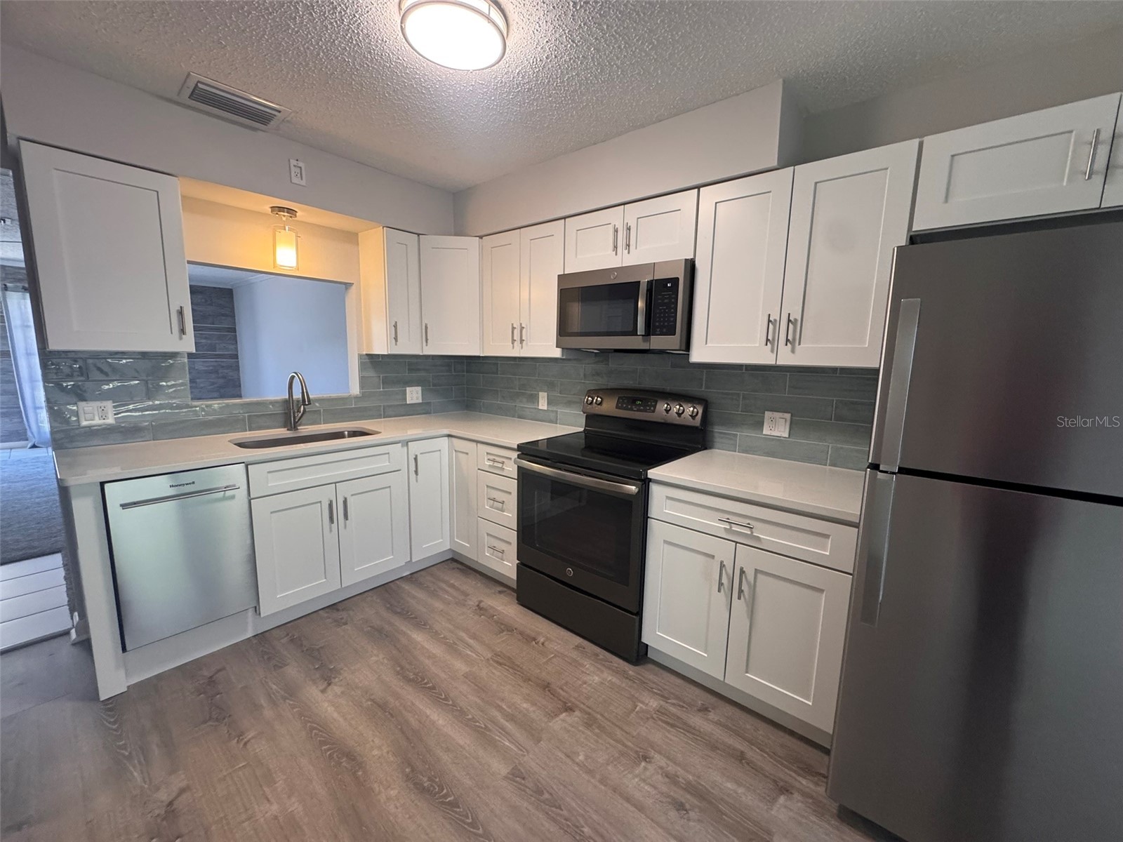843 Cambridge Court #843 Dunedin FL 34698 TB8480906 image8