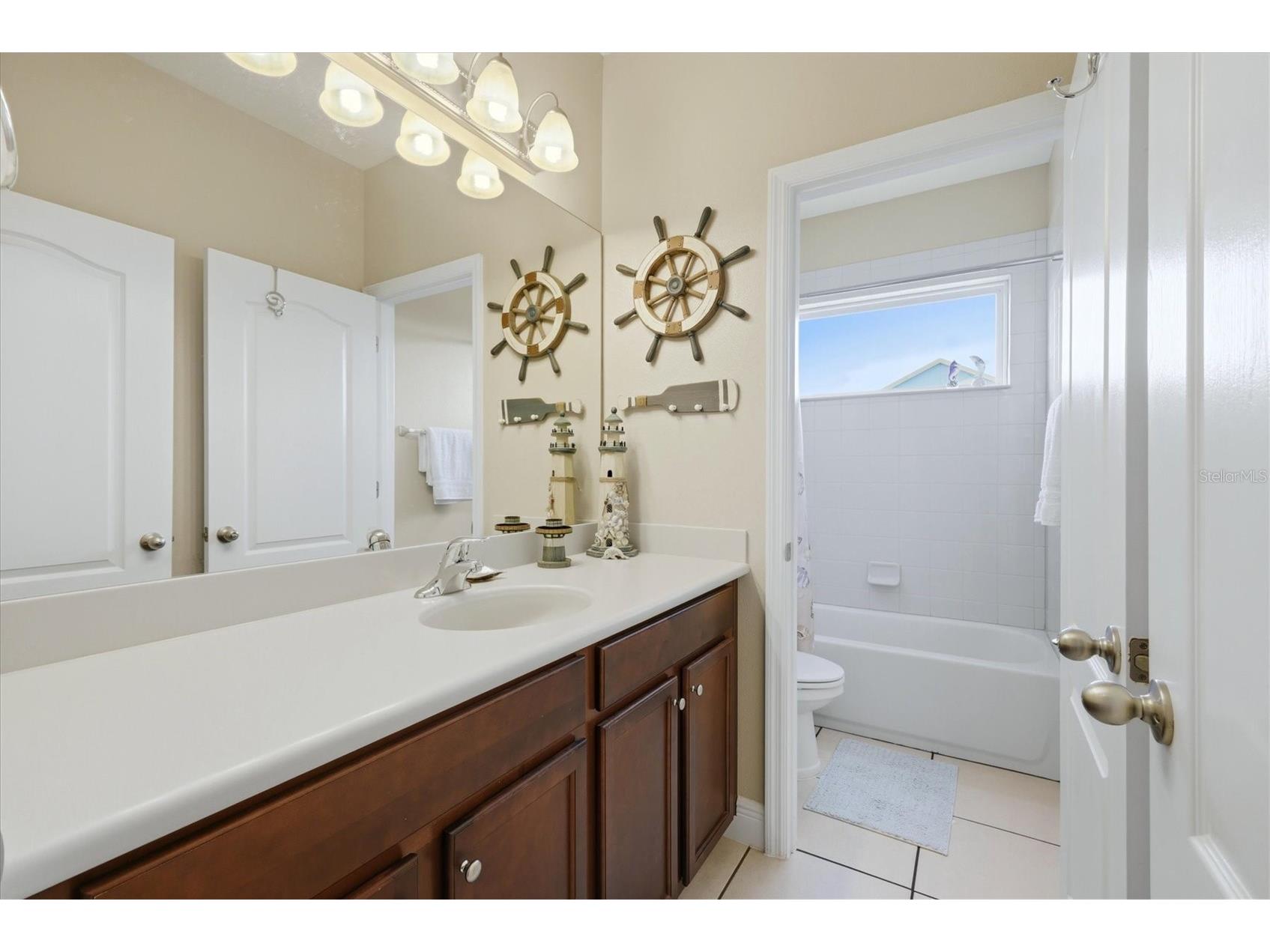 843 Molly Circle Sarasota FL 34232 A4698425 image16