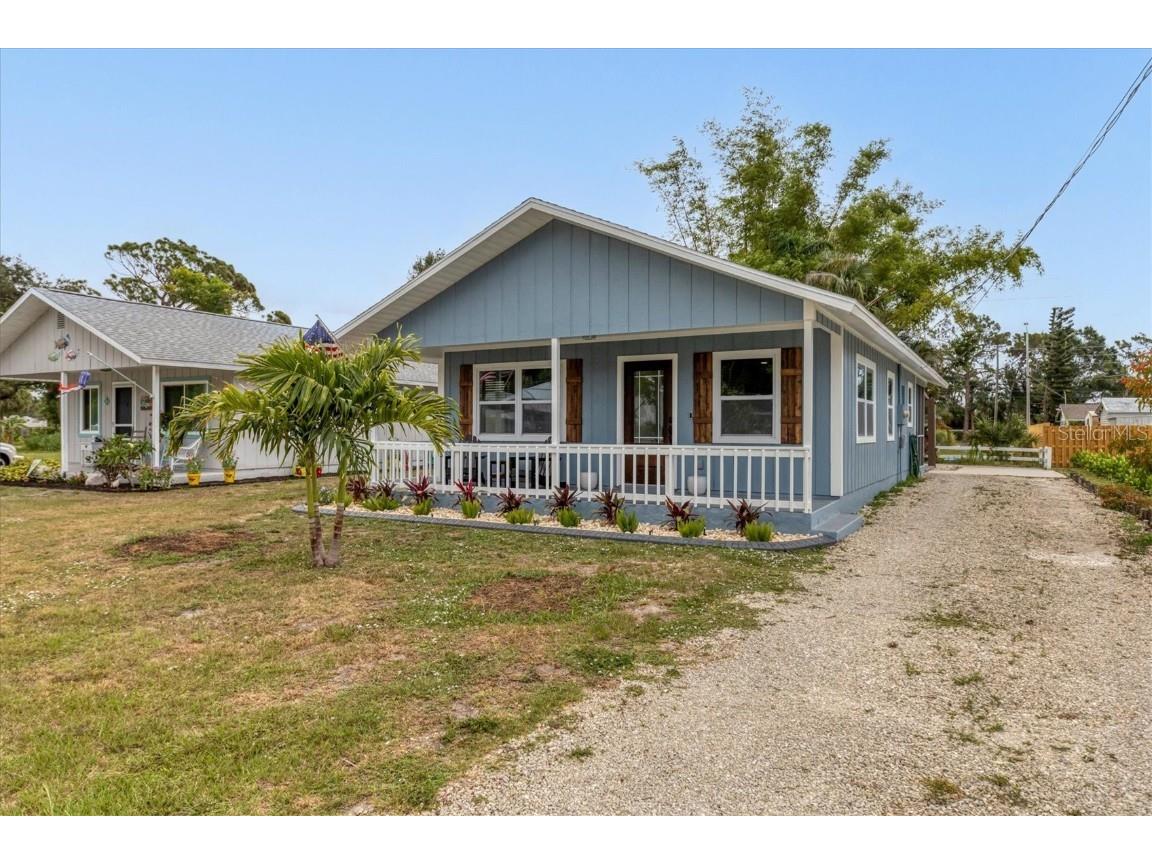 843 Palmetto Street Englewood FL 34223 D6135882 image1