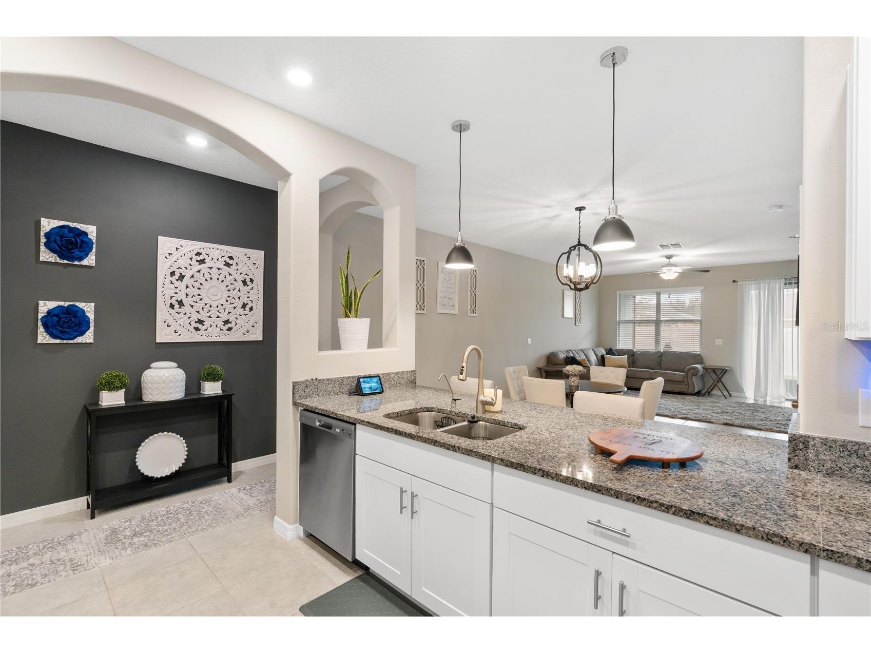 843 Royal Empress Drive Ruskin FL 33570 TB8510199 image6