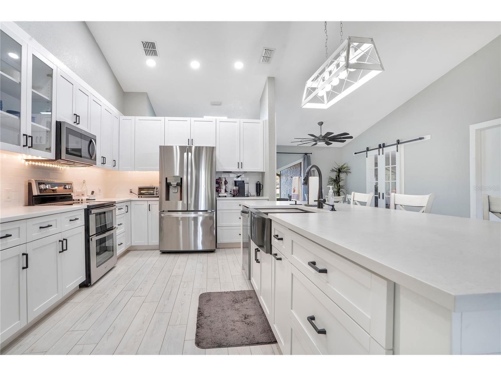 8431 Delaware Drive Weeki Wachee FL 34607 L4960263 image12