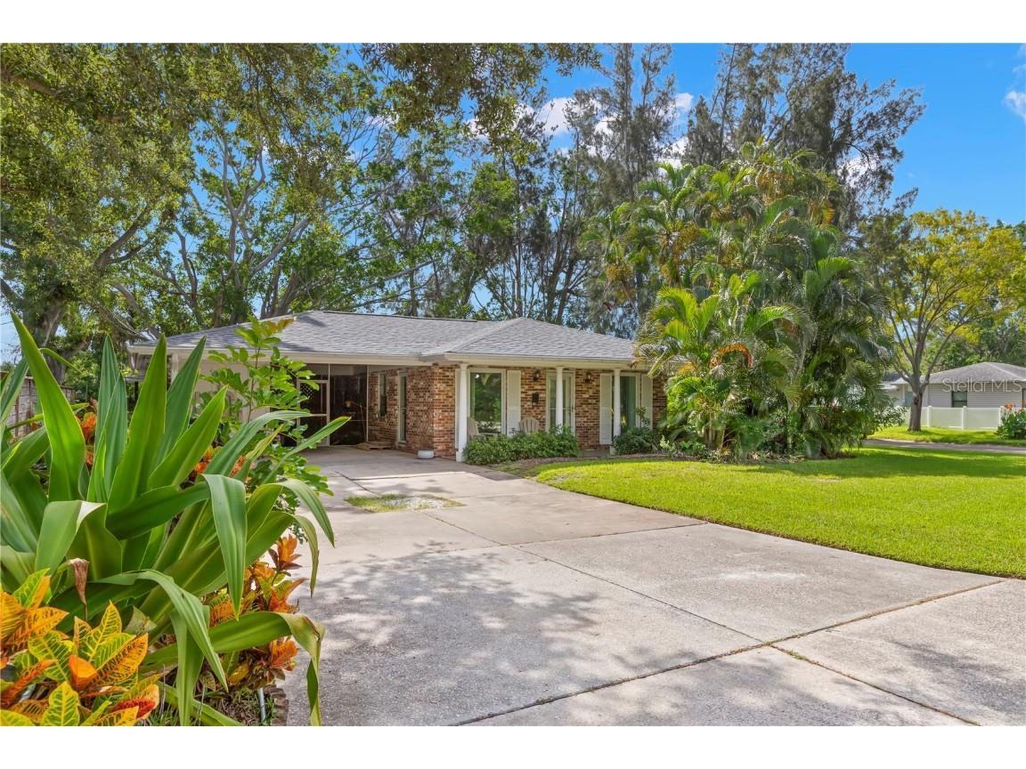 8431 Riverside Drive NE Saint Petersburg FL 33702 TB8406121 image1