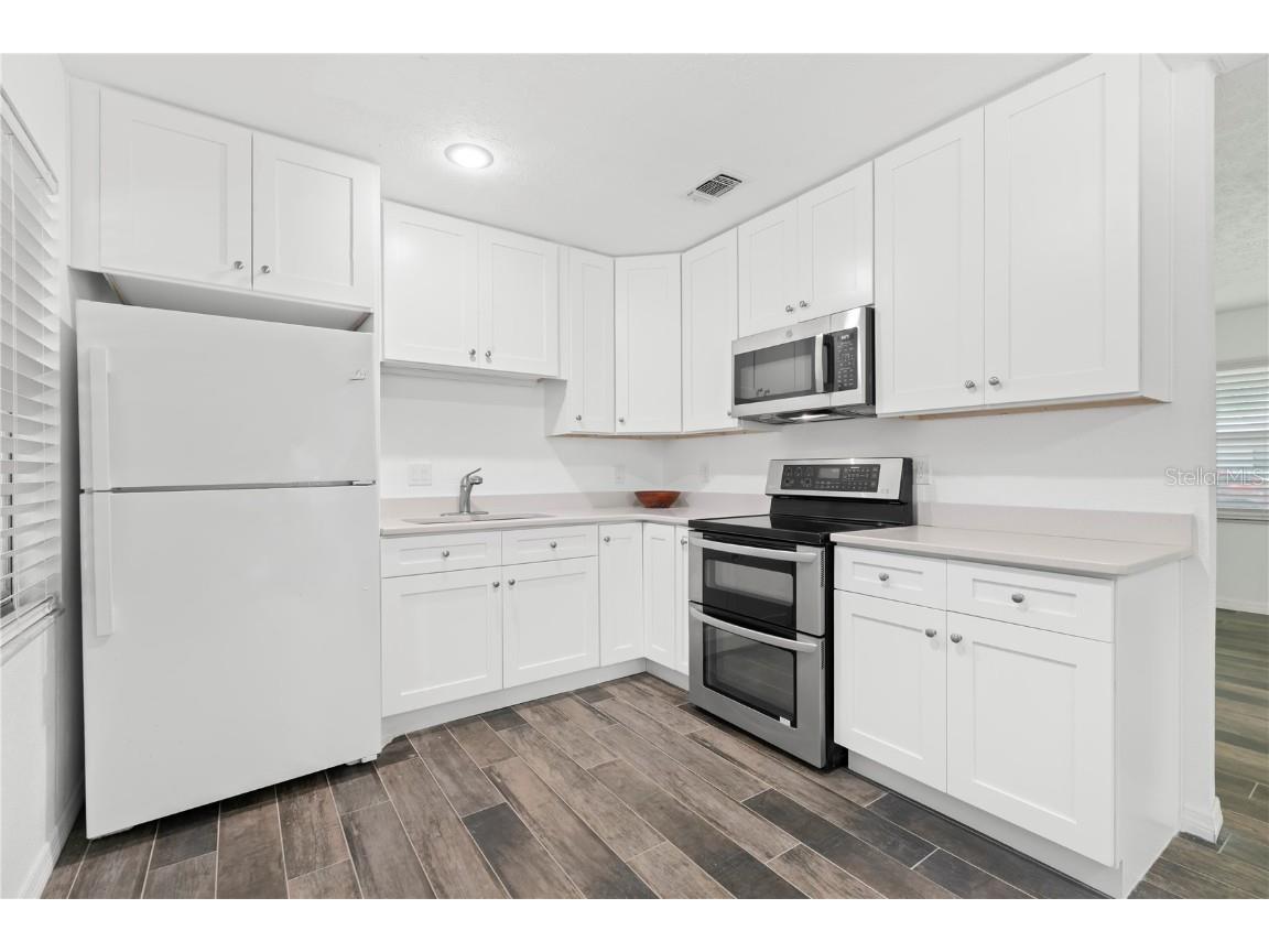 8431 Riverside Drive NE Saint Petersburg FL 33702 TB8406121 image11