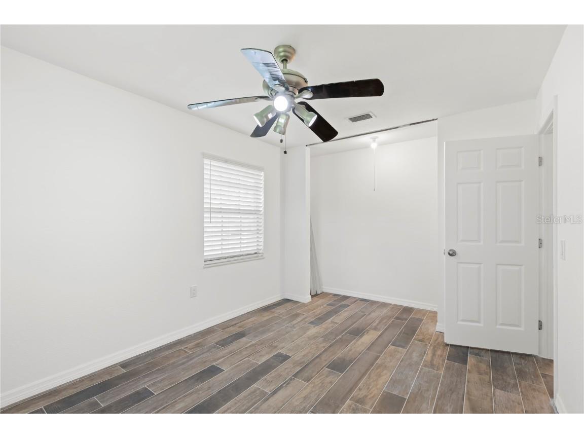 8431 Riverside Drive NE Saint Petersburg FL 33702 TB8406121 image20