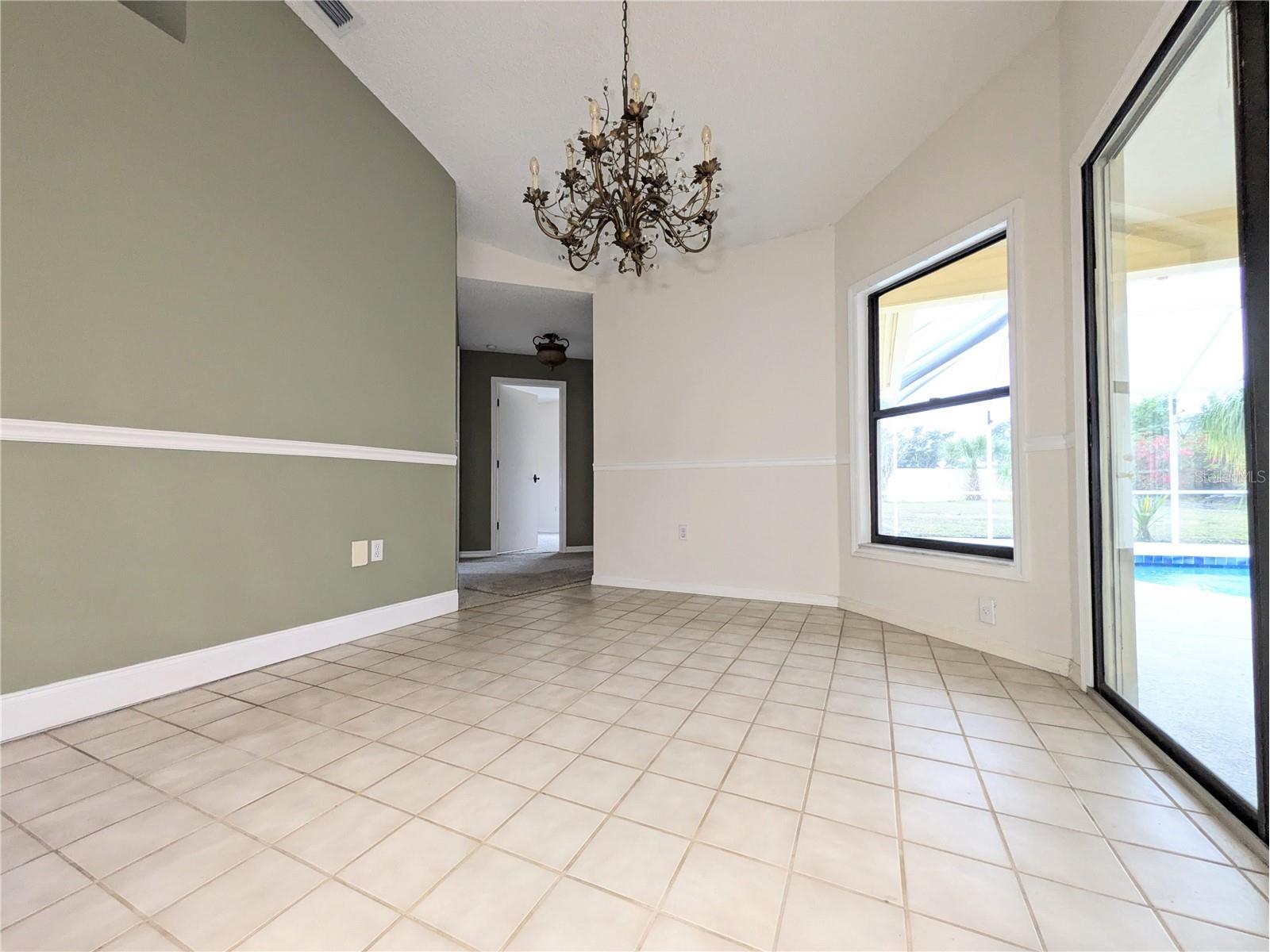 8432 Palm Lakes Court Sarasota FL 34243 A4677152 image11