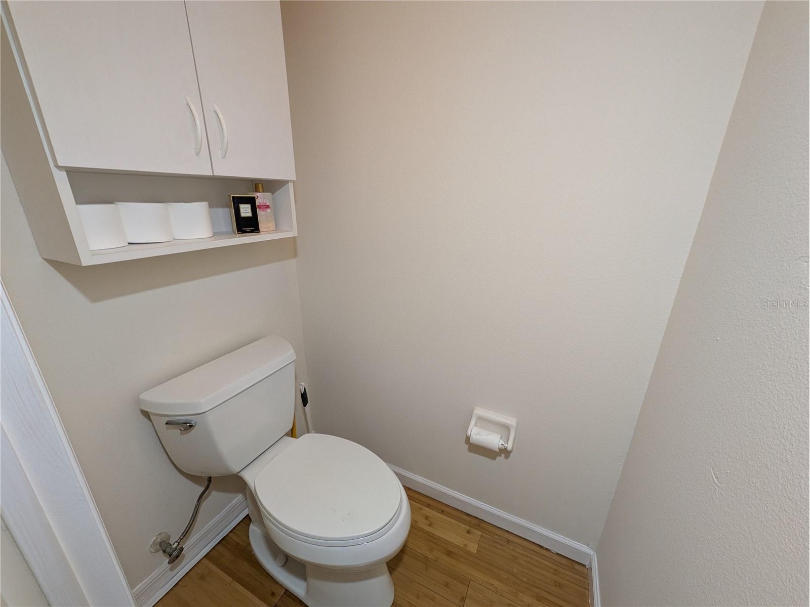 8432 Palm Lakes Court Sarasota FL 34243 A4677152 image23