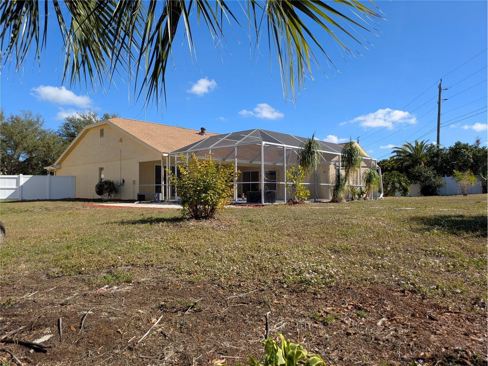 8432 Palm Lakes Court Sarasota FL 34243 A4677152 image32