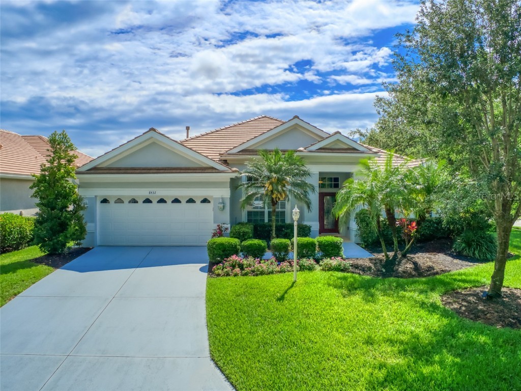 8432 Sailing Loop Lakewood Ranch FL 34202 A4566780 image1
