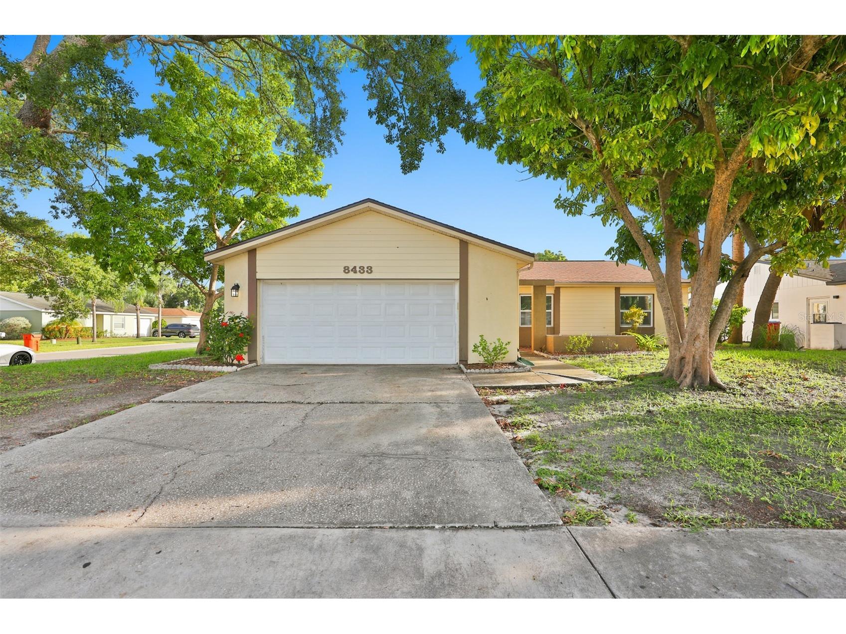 8433 Somerset Drive Largo FL 33773 TB8529594 image1