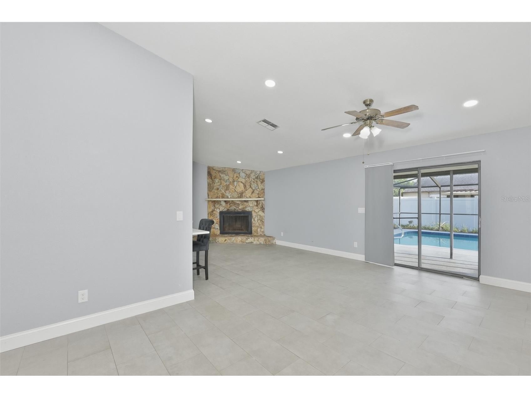 8433 Somerset Drive Largo FL 33773 TB8529594 image12