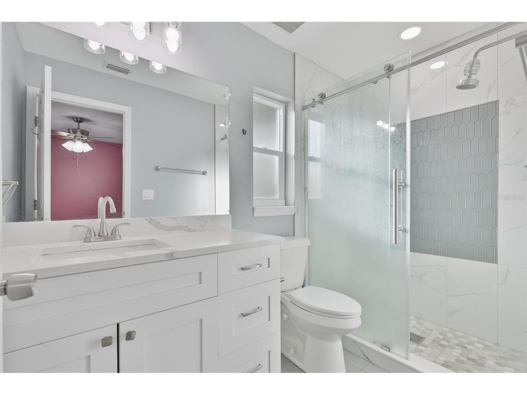 8433 Somerset Drive Largo FL 33773 TB8529594 image20