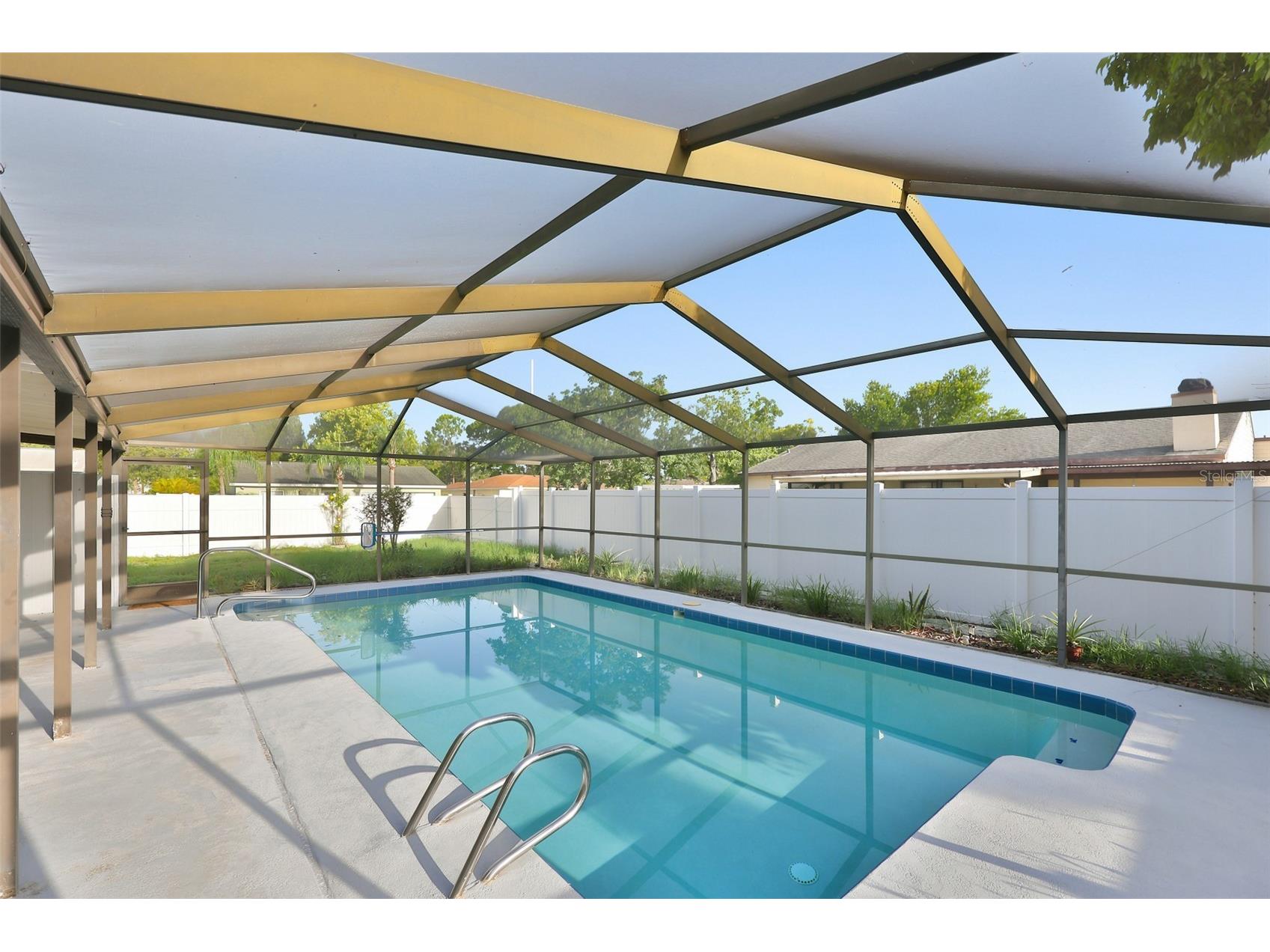 8433 Somerset Drive Largo FL 33773 TB8529594 image29