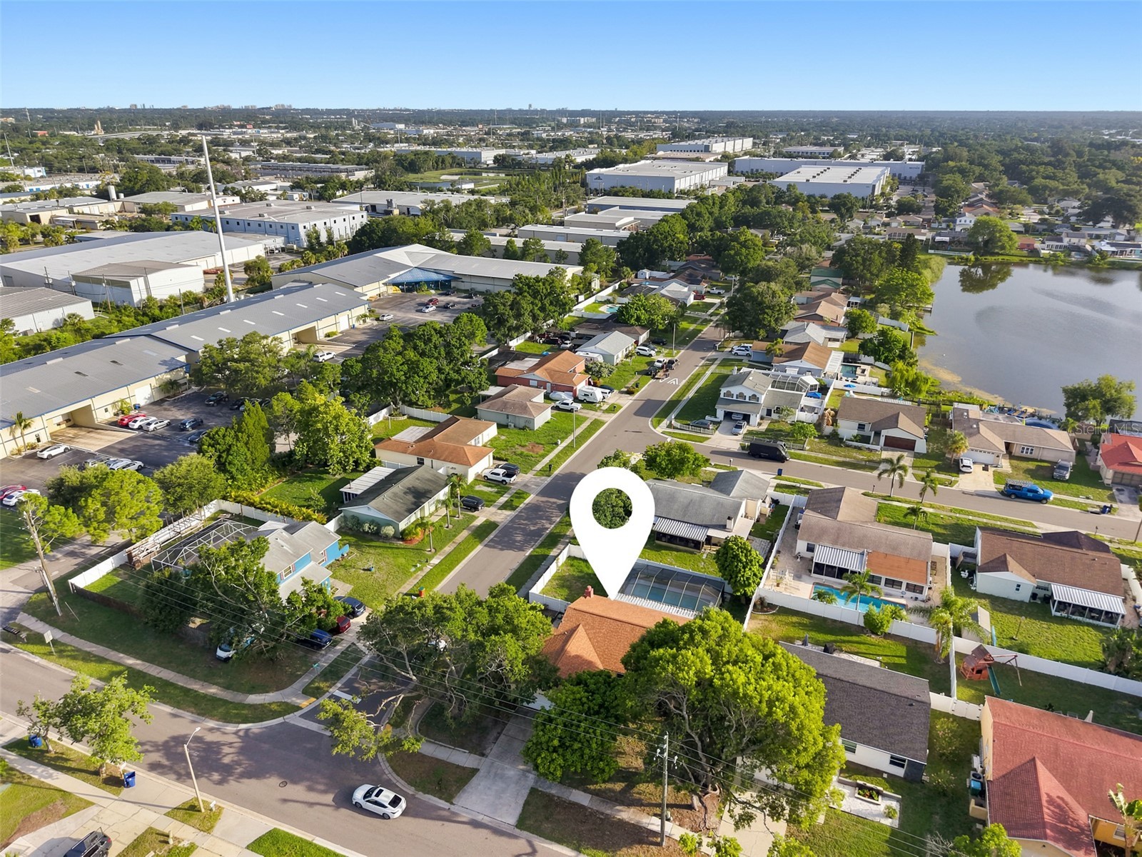 8433 Somerset Drive Largo FL 33773 TB8529594 image35