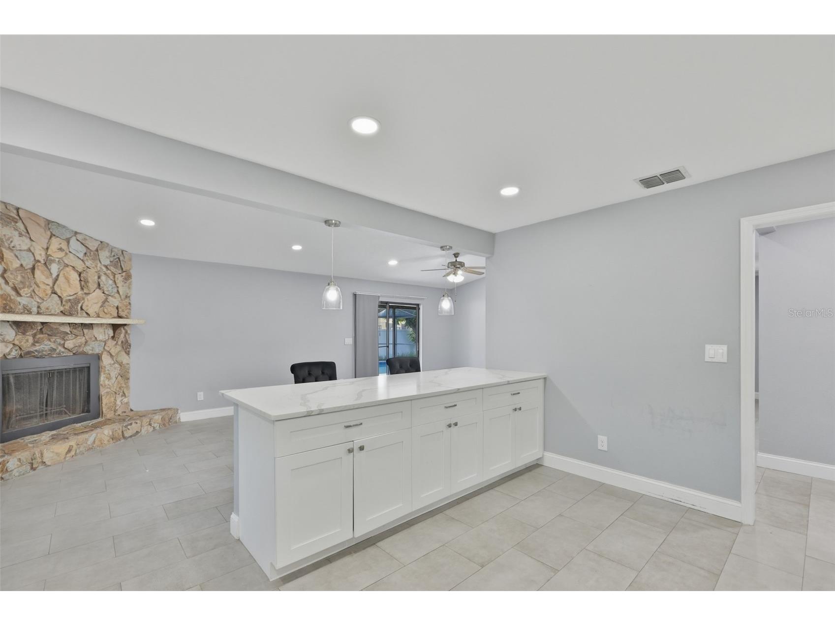 8433 Somerset Drive Largo FL 33773 TB8529594 image8