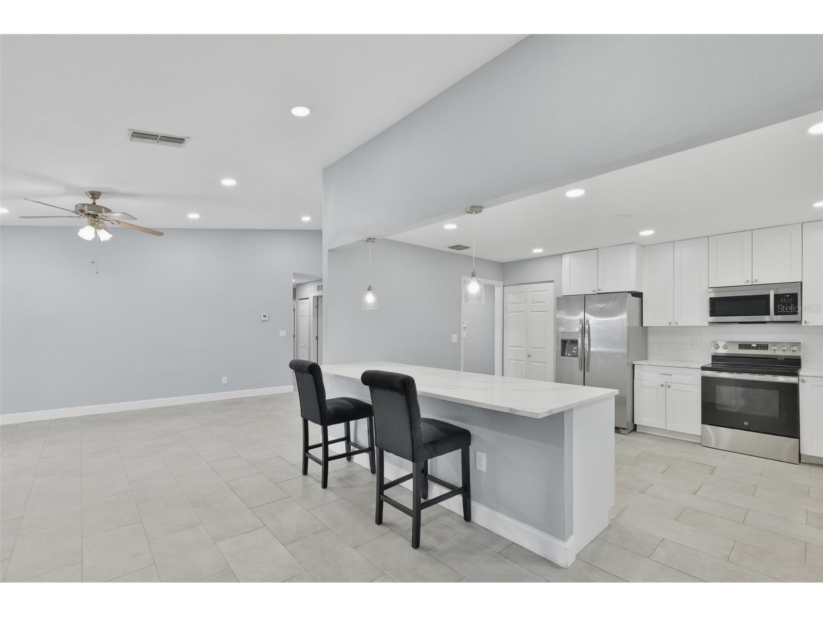 8433 Somerset Drive Largo FL 33773 TB8529594 image9
