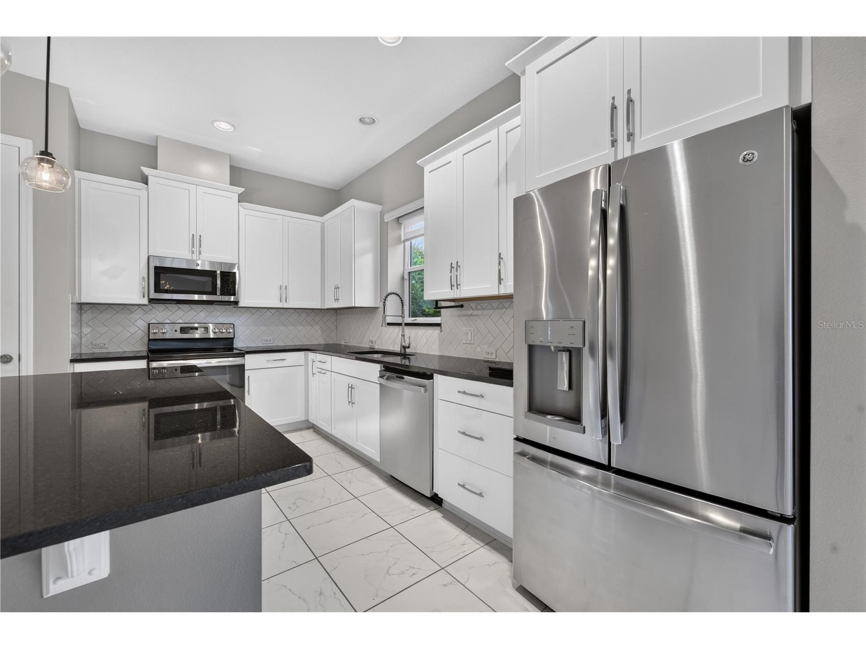 8437 Martinson Street Orlando FL 32827 O6421531 image42