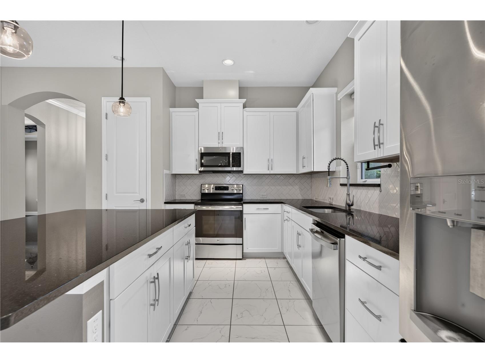 8437 Martinson Street Orlando FL 32827 O6421531 image44