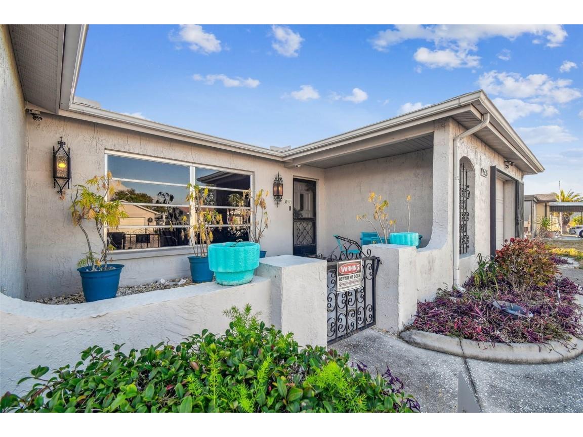 8438 Luray Drive Port Richey FL 34668 W7870912 image1