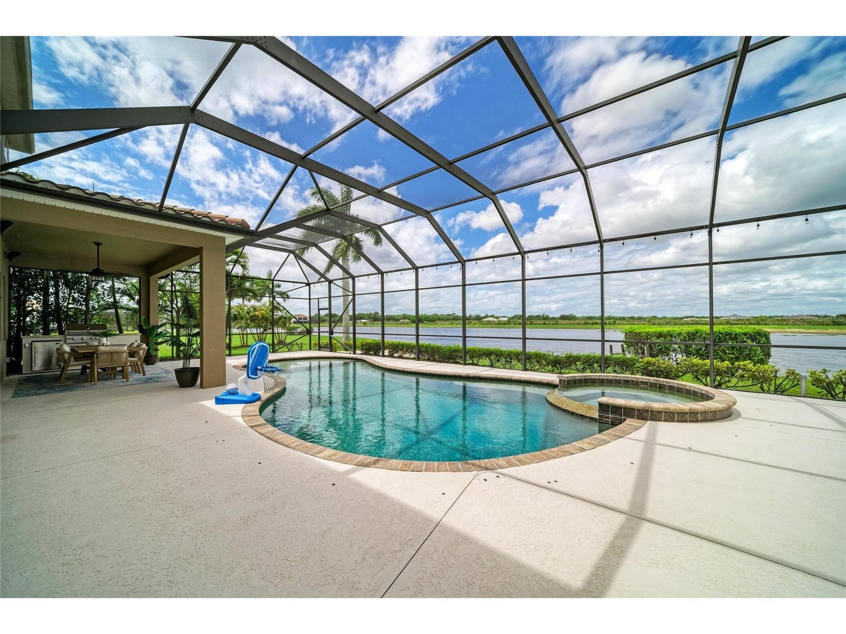 8438 Webber Road Sarasota FL 34240 A4688777 image10
