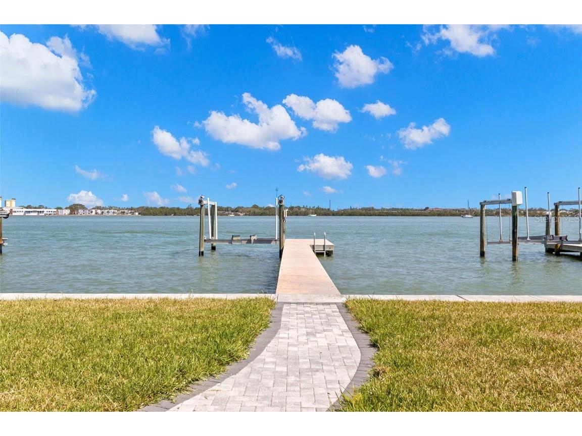 844 Bay Point Drive Madeira Beach FL 33708 TB8377386 image1