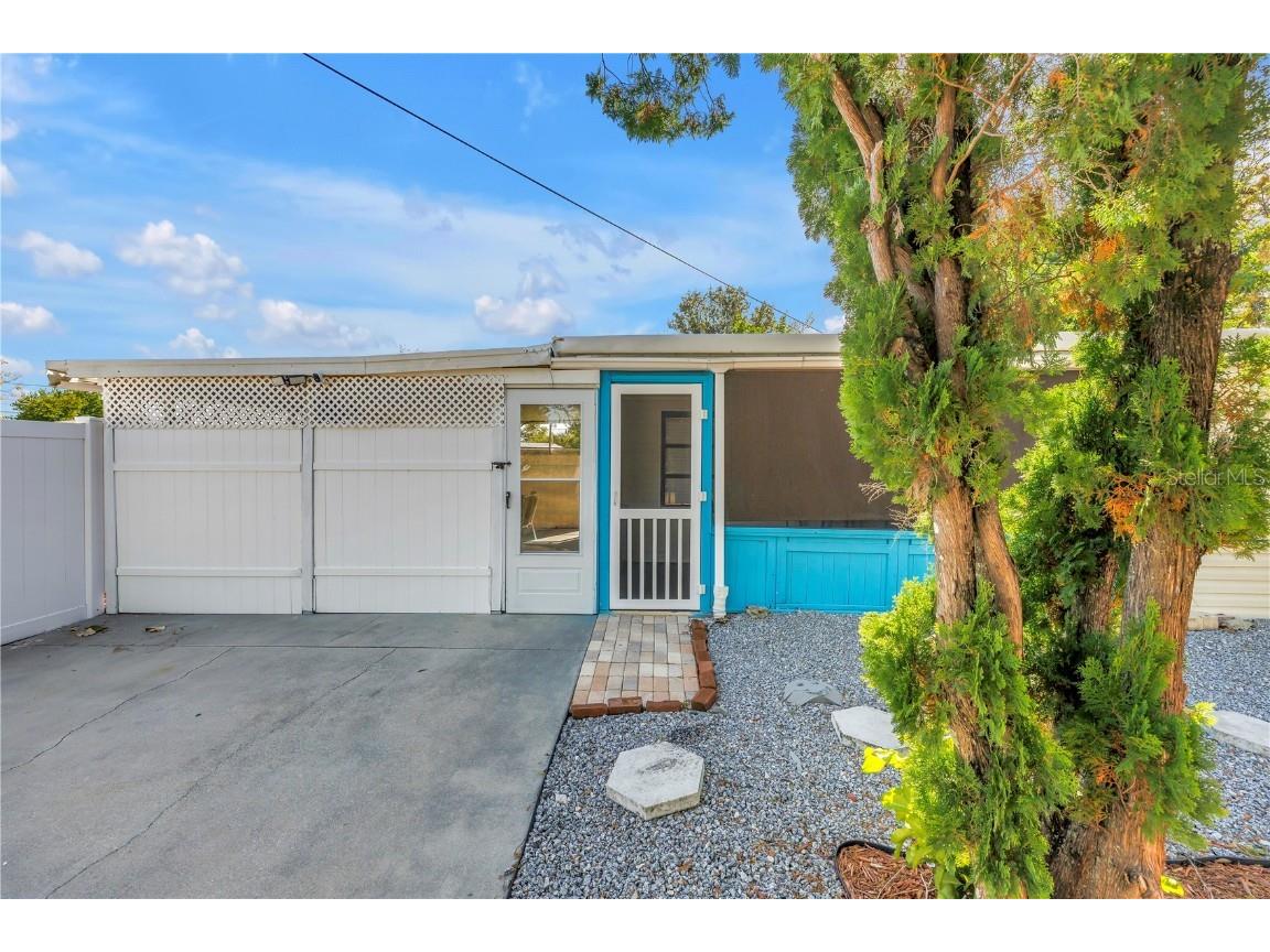 844 Brookwood Drive S Saint Petersburg FL 33707 TB8447026 image1