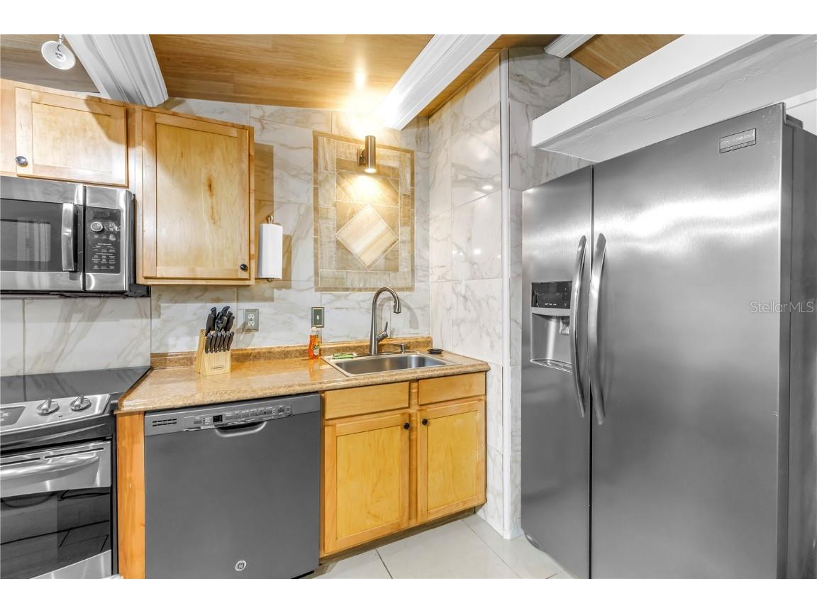 844 Brookwood Drive S Saint Petersburg FL 33707 TB8447026 image11