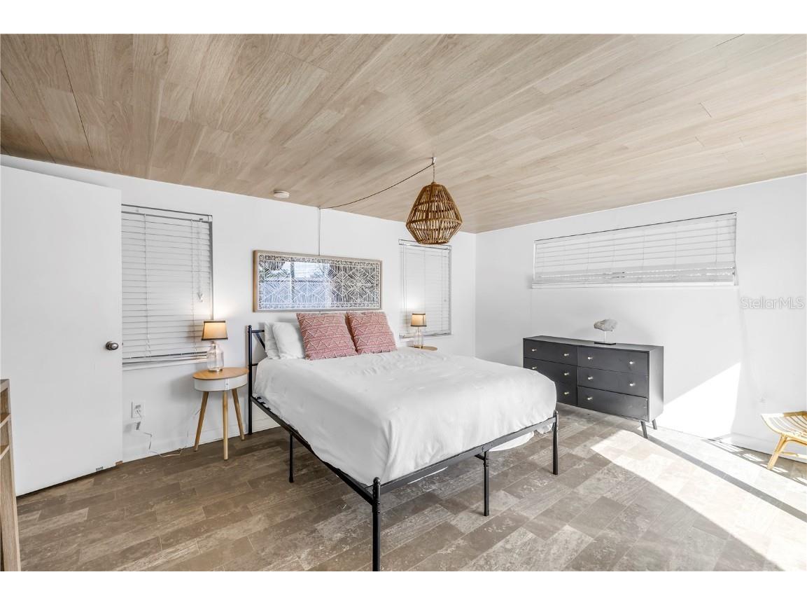 844 Brookwood Drive S Saint Petersburg FL 33707 TB8447026 image12