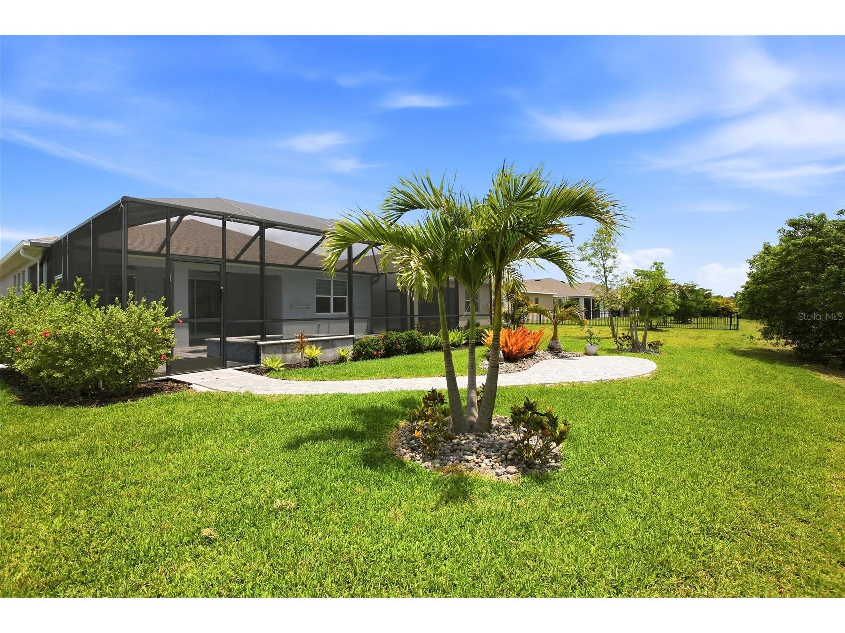 844 Heather Lake Avenue Cape Coral FL 33993 OM724077 image23
