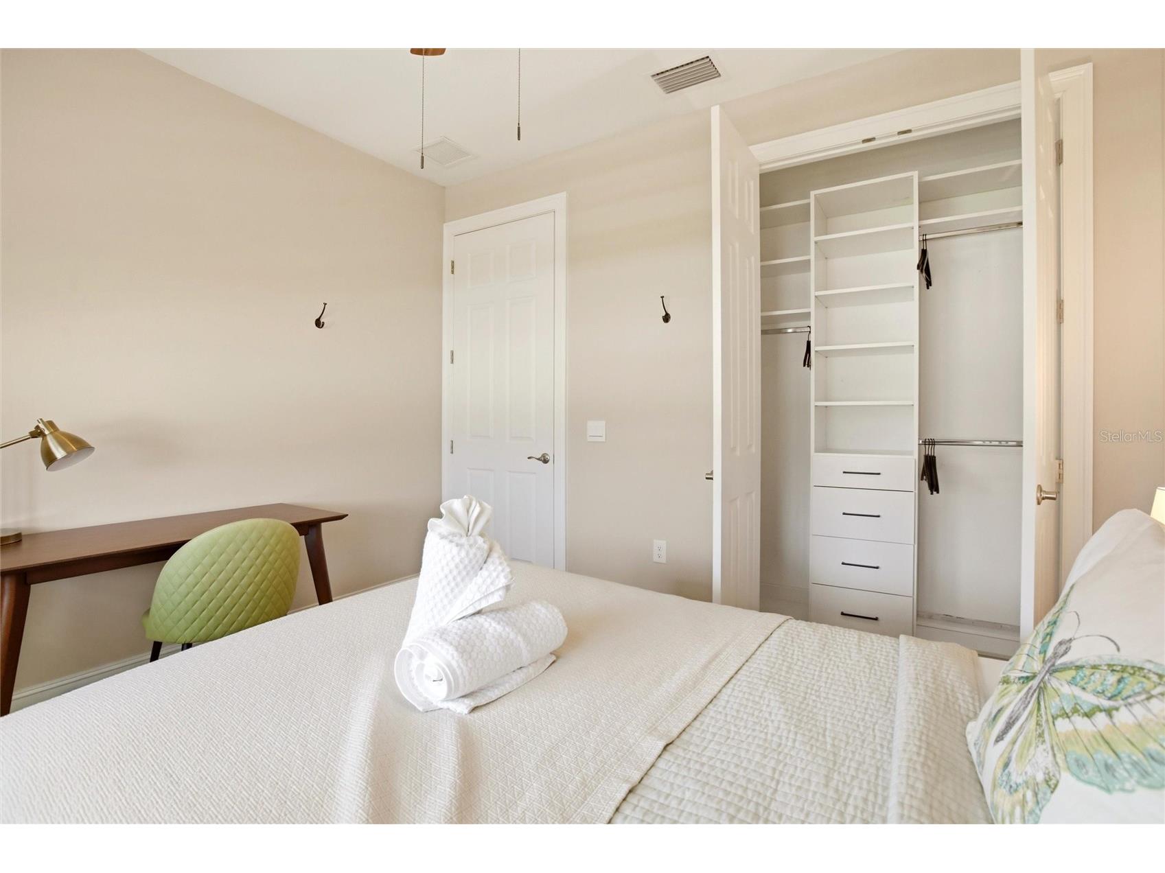 844 Heather Lake Avenue Cape Coral FL 33993 OM724077 image8