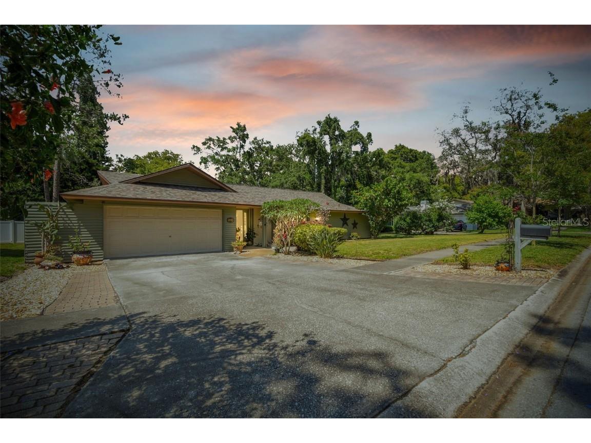 844 Park Court Palm Harbor FL 34683 U8241910 image1