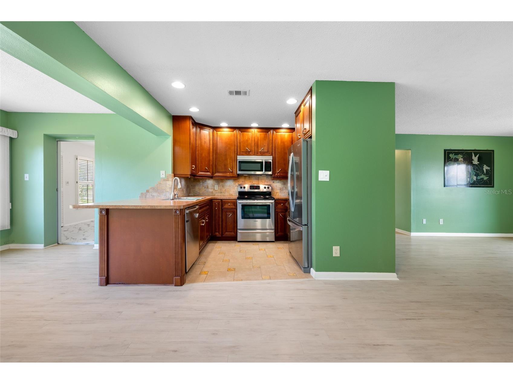 8440 Brentwood Road Seminole FL 33777 TB8527916 image3