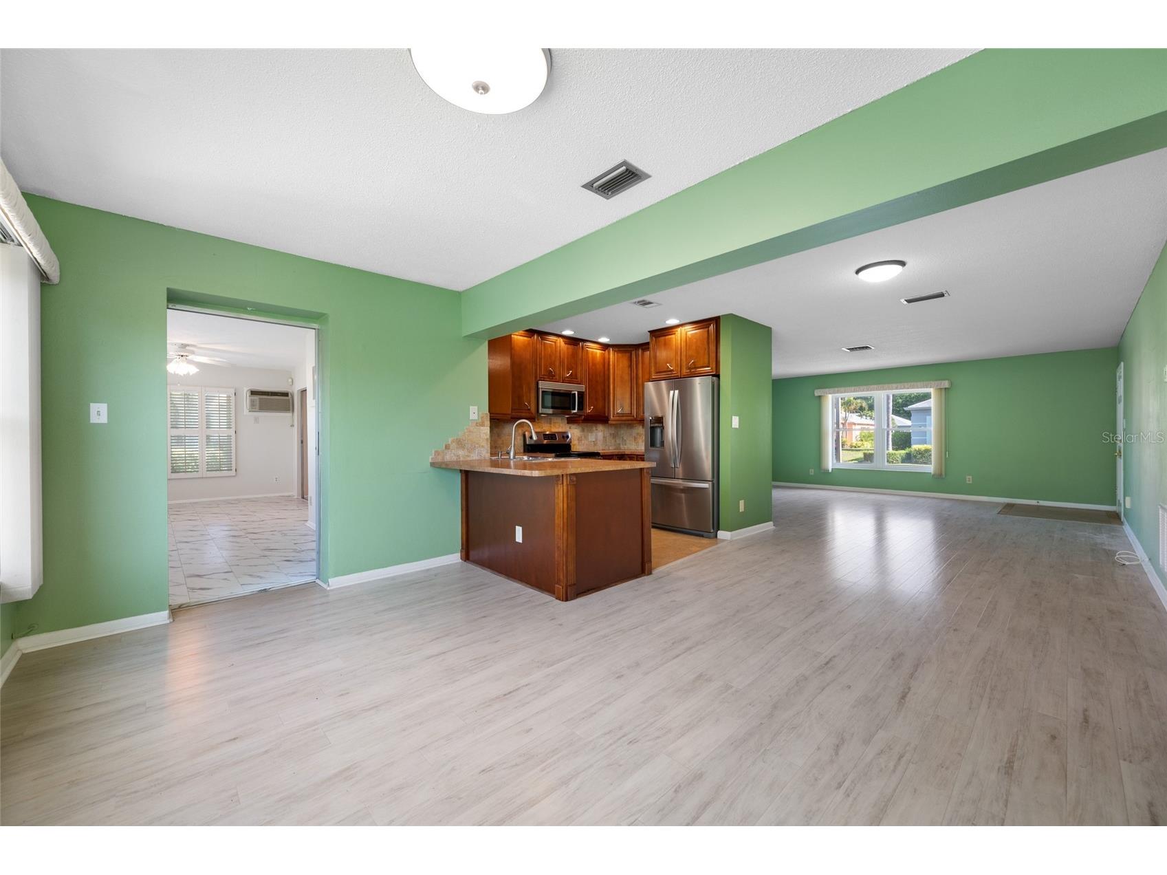 8440 Brentwood Road Seminole FL 33777 TB8527916 image5