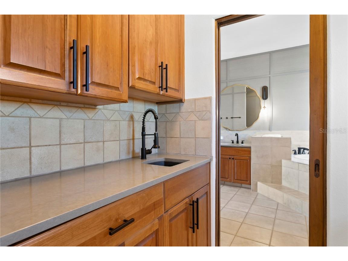 8440 W Gulf Boulevard Treasure Island FL 33706 TB8408057 image44