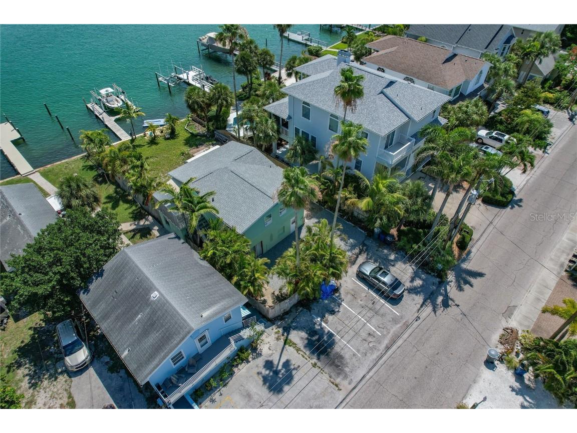 8441 Bayshore Drive Treasure Island FL 33706 T3451897 image1