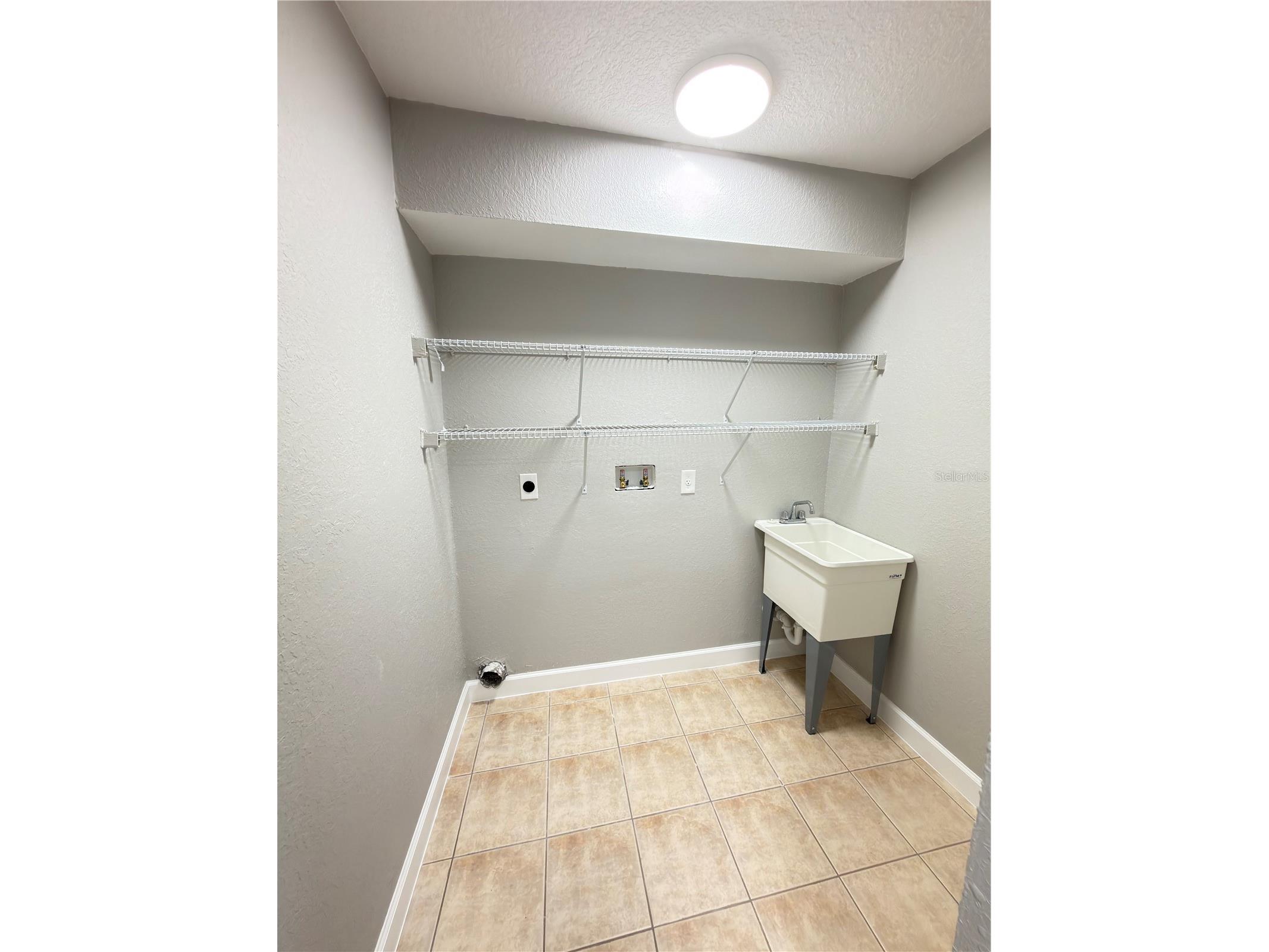 8443 N Grady Avenue Tampa FL 33614 TB8489770 image28