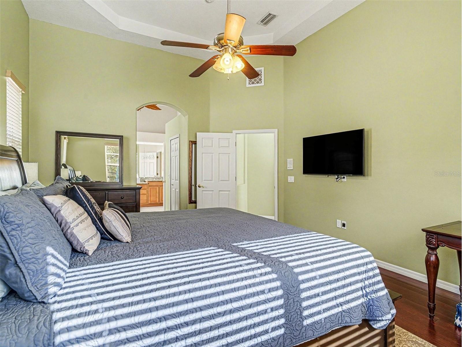 8443 Sailing Loop Lakewood Ranch FL 34202 TB8463916 image21