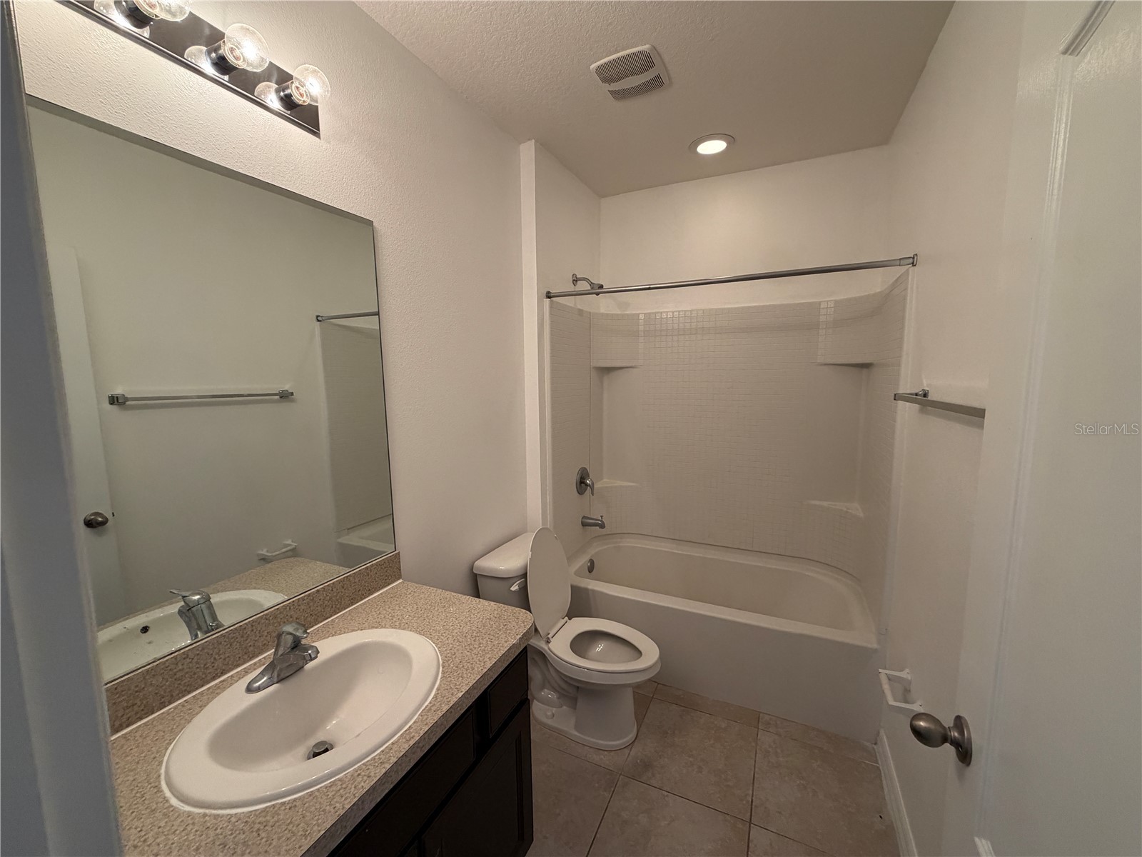8448 Pine River Road Tampa FL 33637 TB8529718 image15