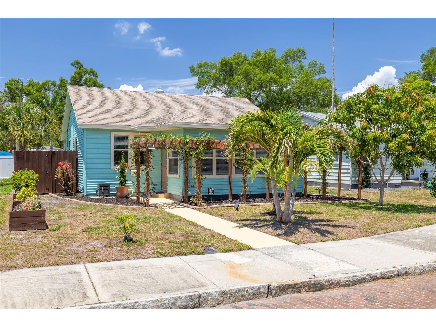 845 21st Avenue S Saint Petersburg FL 33705 TB8510256 image1