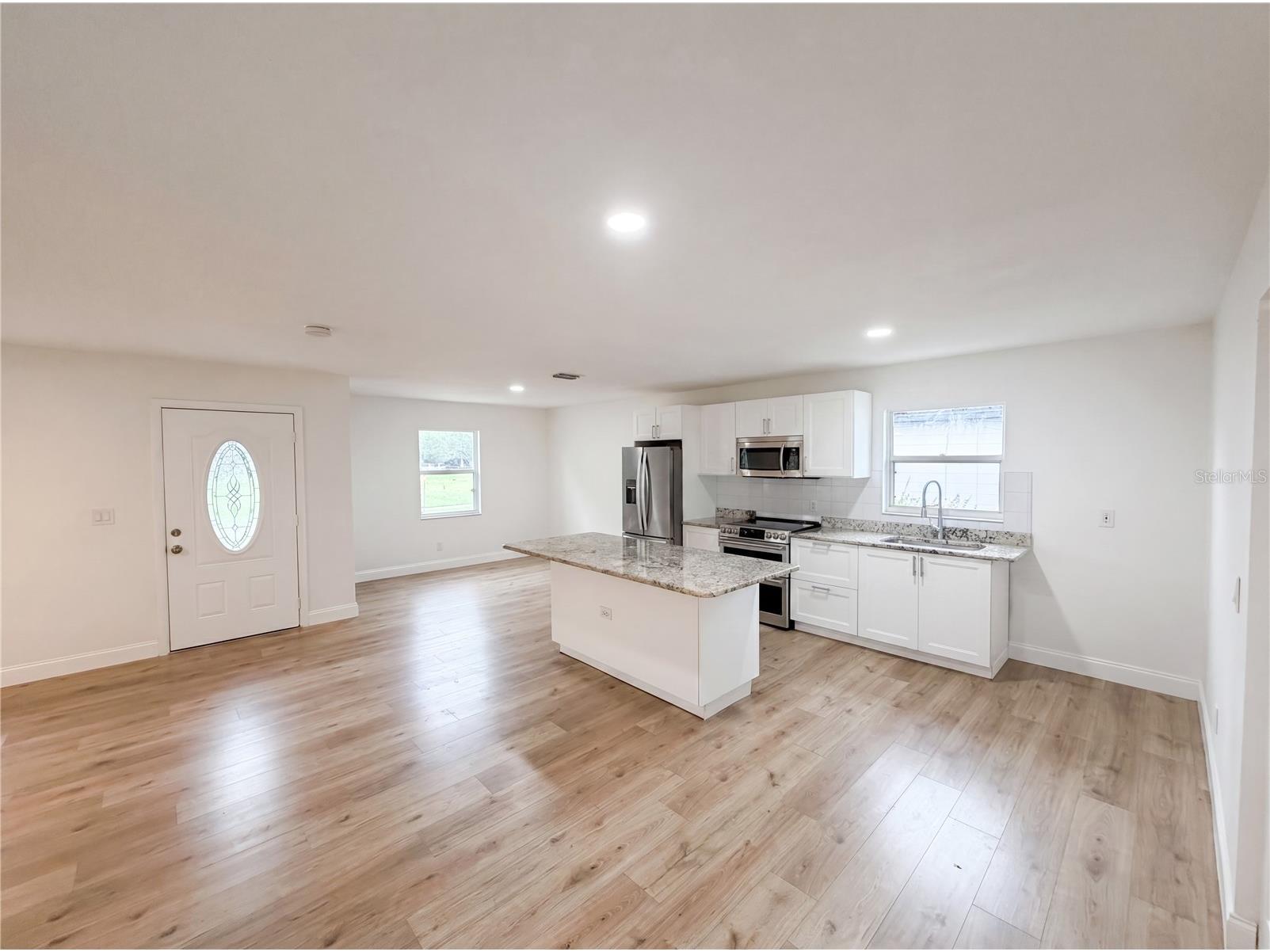 845 40th Avenue S Saint Petersburg FL 33705 O6414082 image2