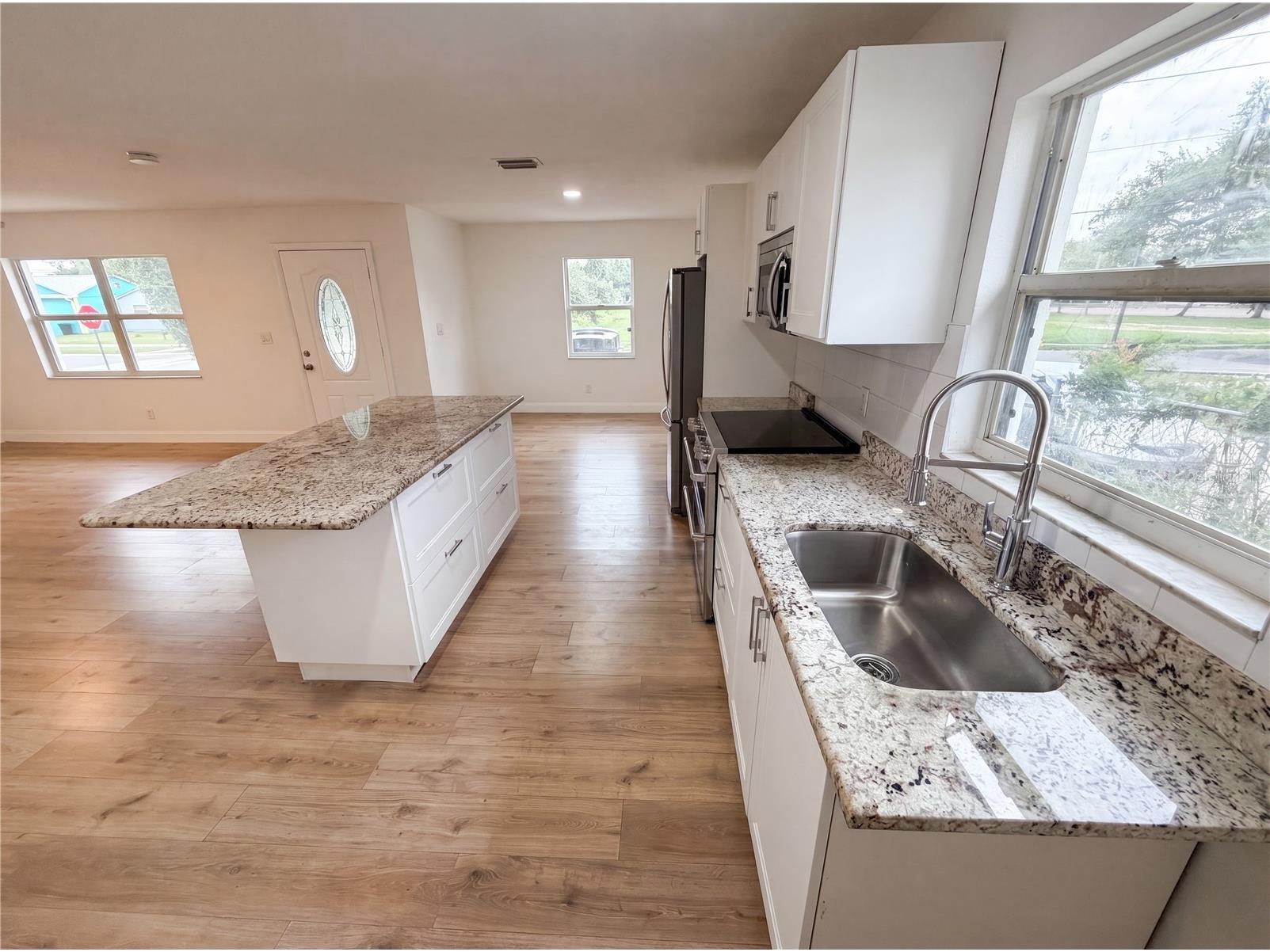 845 40th Avenue S Saint Petersburg FL 33705 O6414082 image6