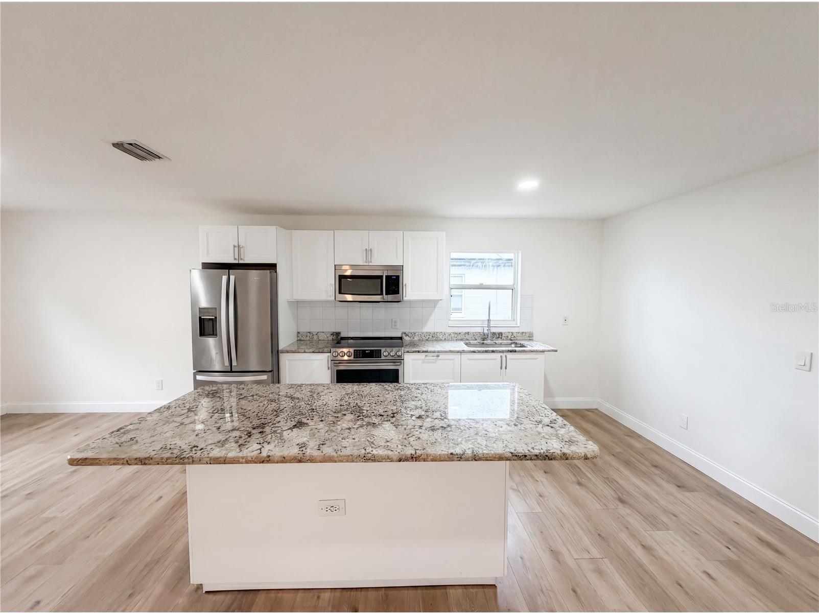 845 40th Avenue S Saint Petersburg FL 33705 O6414082 image8