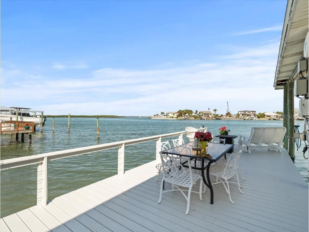 845 Bay Esplanade Clearwater FL 33767 - MANDALAY CHANNEL U8234597 image1